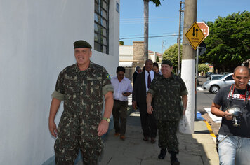 Foto - Tupã recebe visita dos generais;* comandantes militares do Sudeste