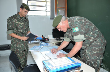 Foto - Tupã recebe visita dos generais;* comandantes militares do Sudeste