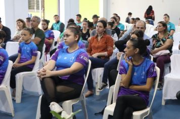 Prefeitura entrega novos materiais ao projeto de Ginástica Rítmica