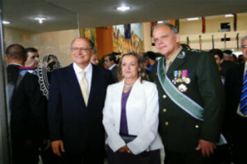 TG Recebe visita do comandando militar do sudeste;* maior autoridade do exército brasileiro no estado