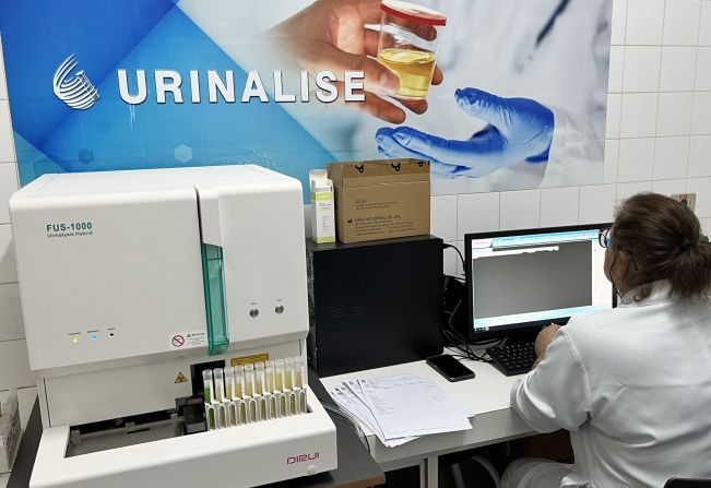 Laboratório Municipal passa a realizar 60 testes de urina por hora