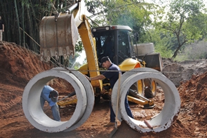 Prefeitura está reconstruindo Ponte da Pitangueira