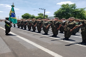 TG realiza comemoração ao Dia da Bandeira