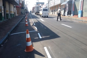 Prefeitura revitaliza sinalização de solo na rua Aimorés