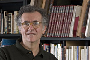 Escritor Ricardo Azevedo faz hoje palestra sobre o universo da literatura infanto-juvenil