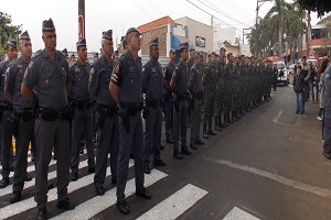 Homenagem aos ex-combatentes reuniu grande público