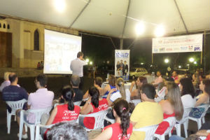 Palestra sobre Marketing levou muitos empreendedores a Praça da Bandeira