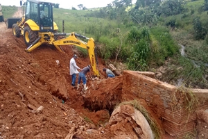 Prefeitura realiza melhorias nas Estradas Sete de Setembro e Country Club Granada